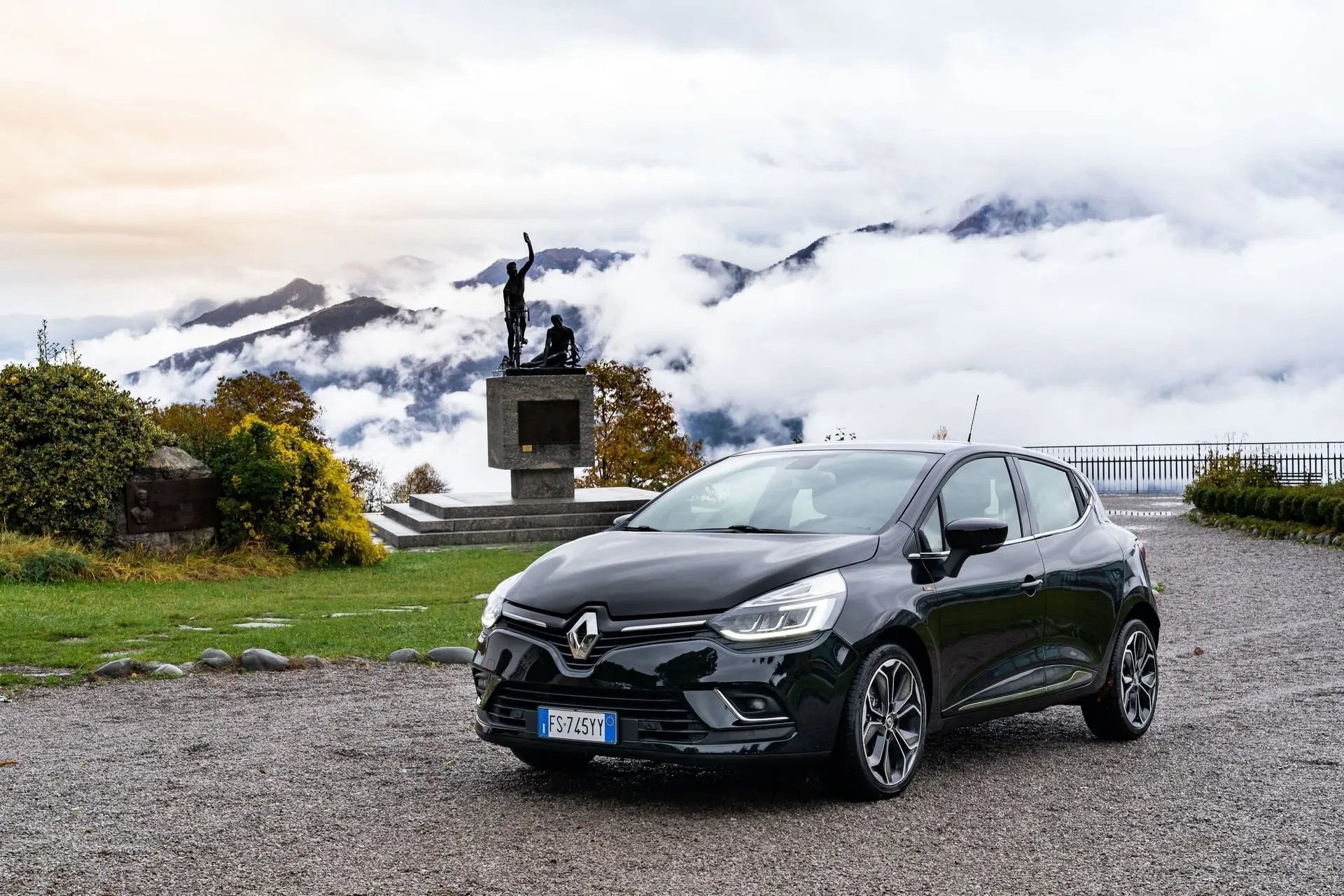 renault clio moschino 08
