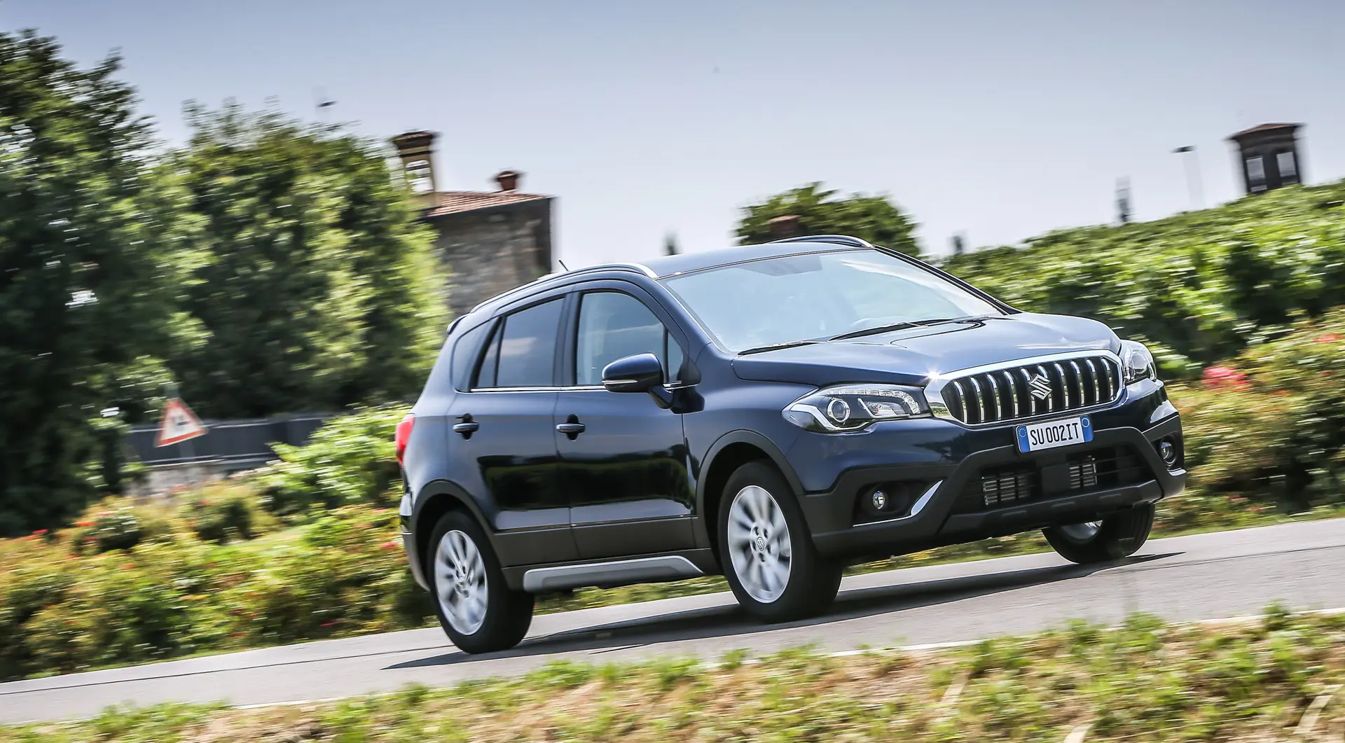 s cross hybrid azioni 11