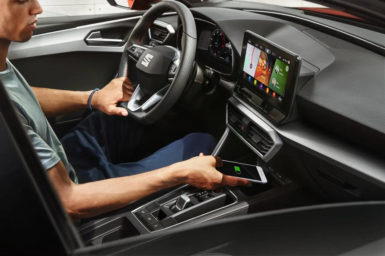 seat leon 2020 connettivita