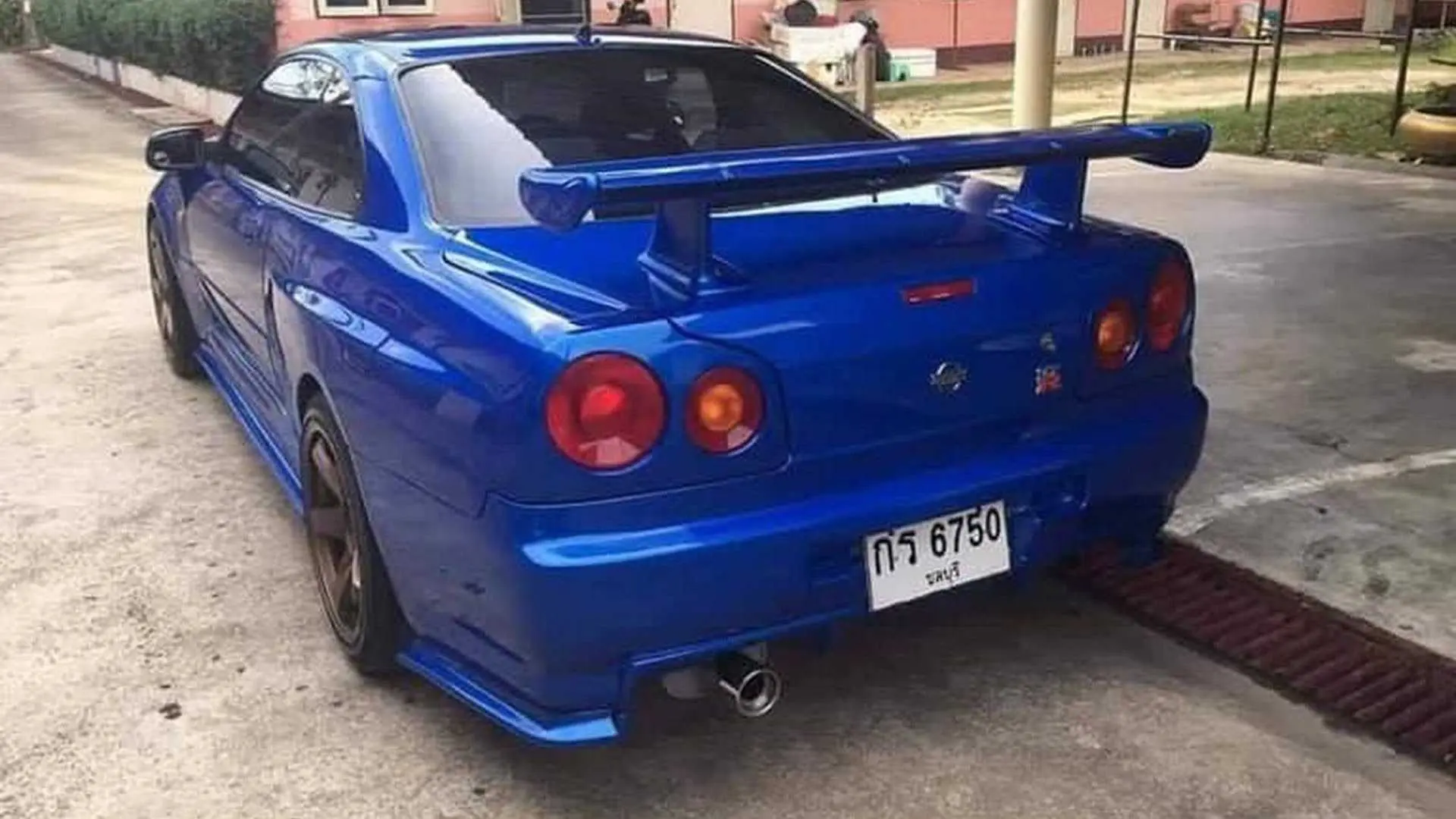skyline rover 200 rear