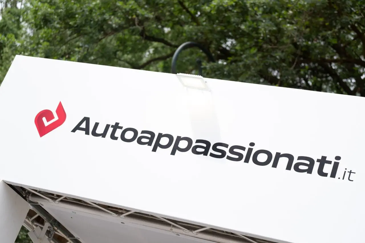 stand autoappassionatiit parco valentino