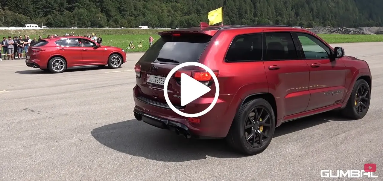 stelvio vs trackhawk 01