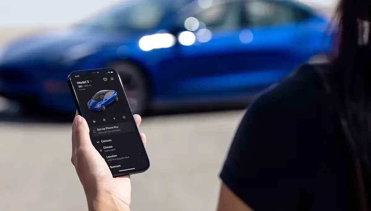 support tesla app hero