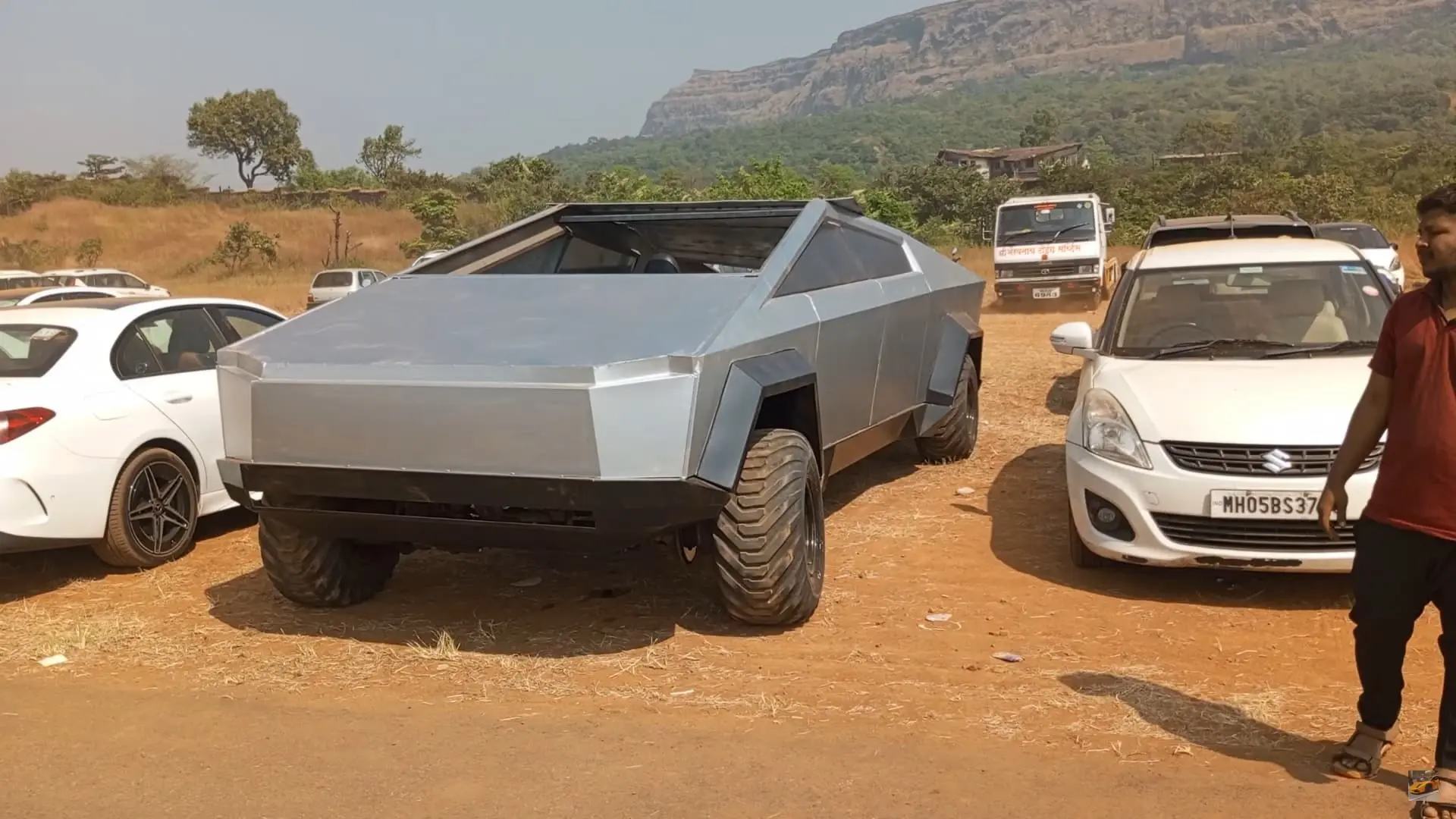 tesla cybertruck