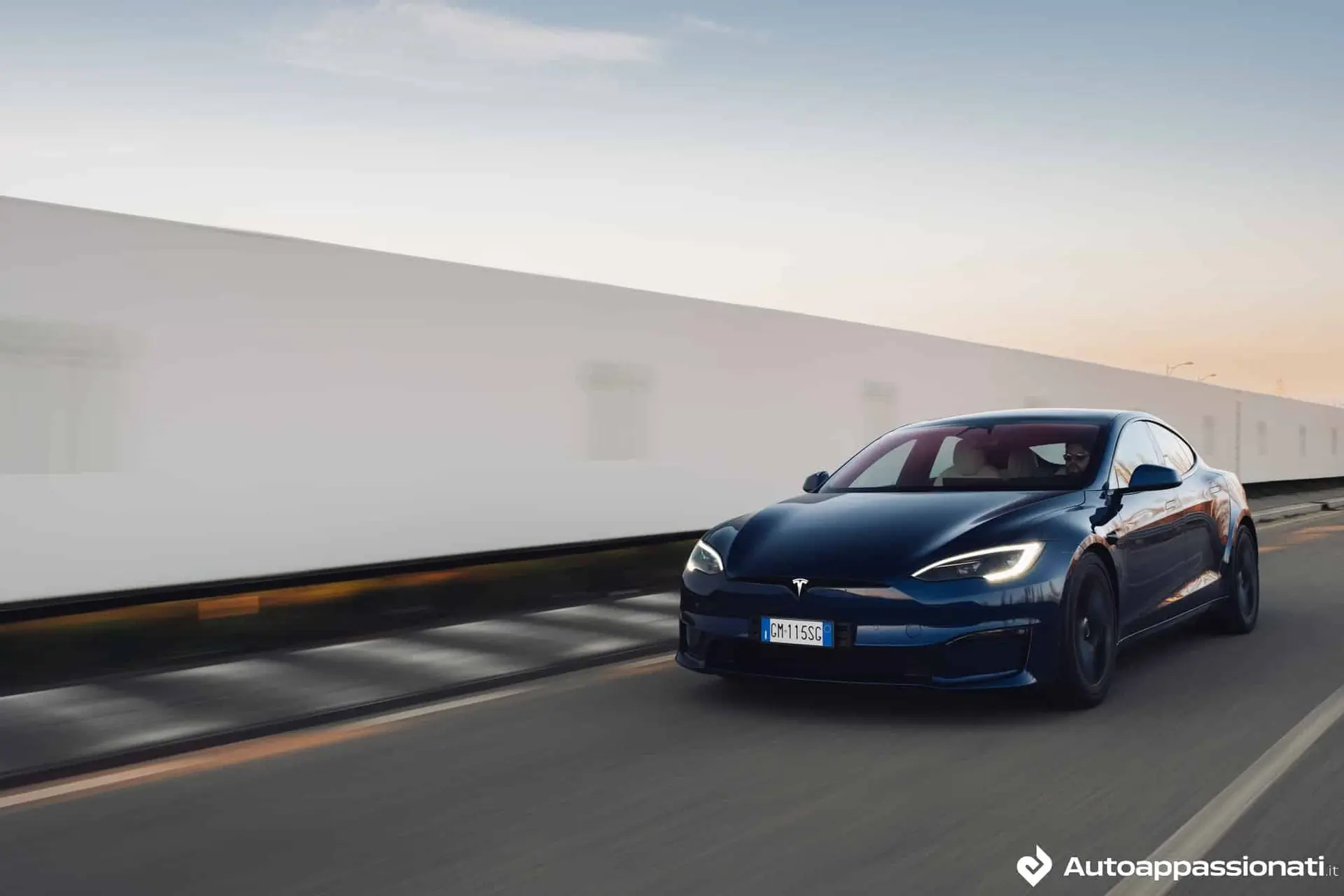tesla model s plaid 25