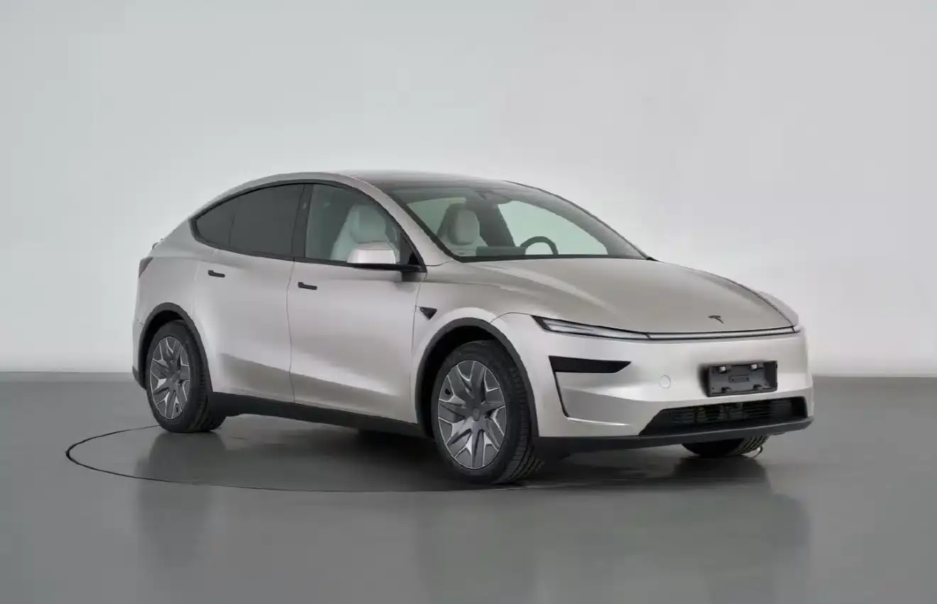 tesla model y l