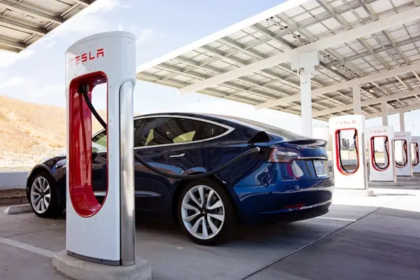tesla ricarica