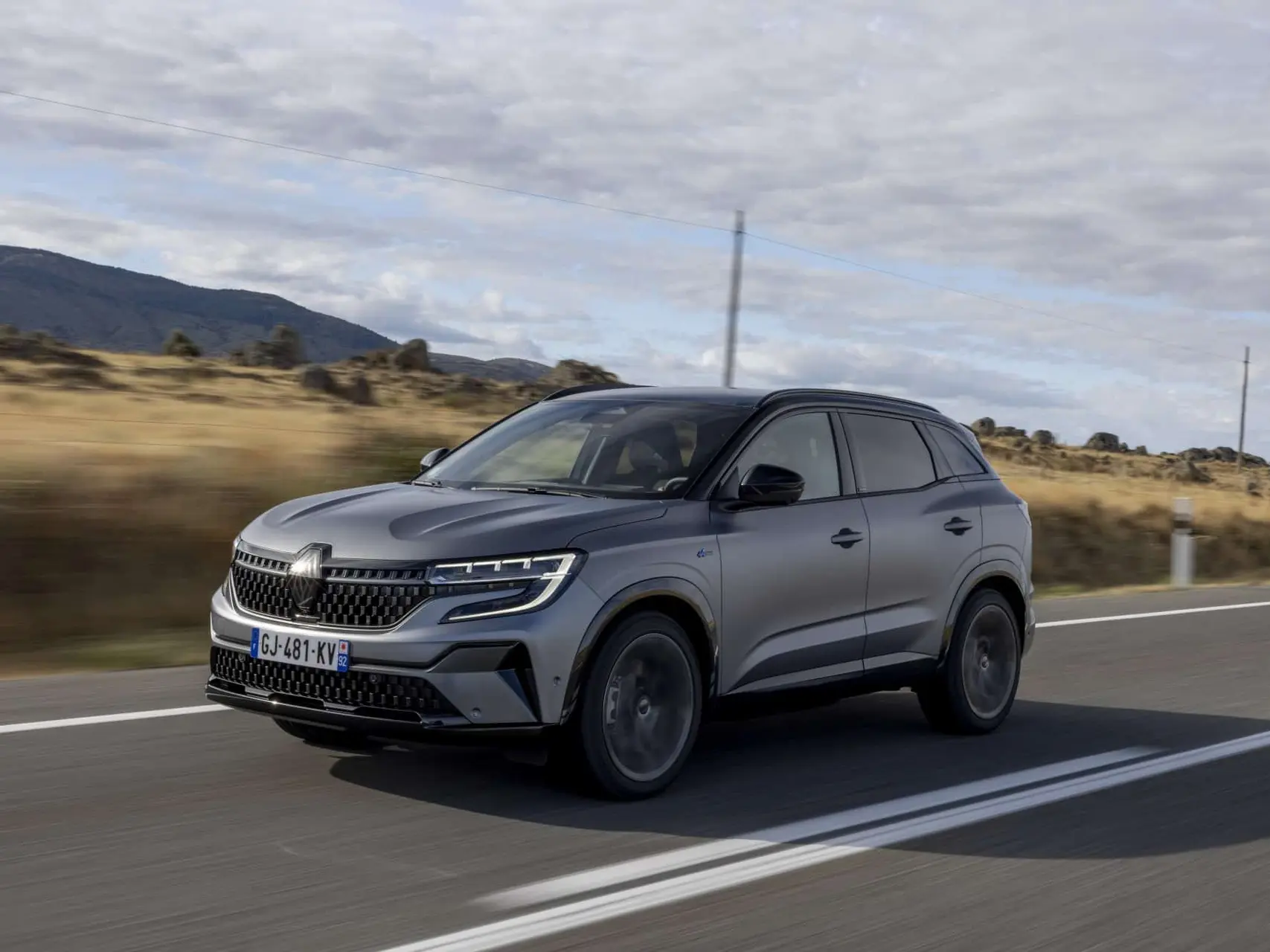 the all new renault austral esprit alpine e tech hybrid satin shale grey 33