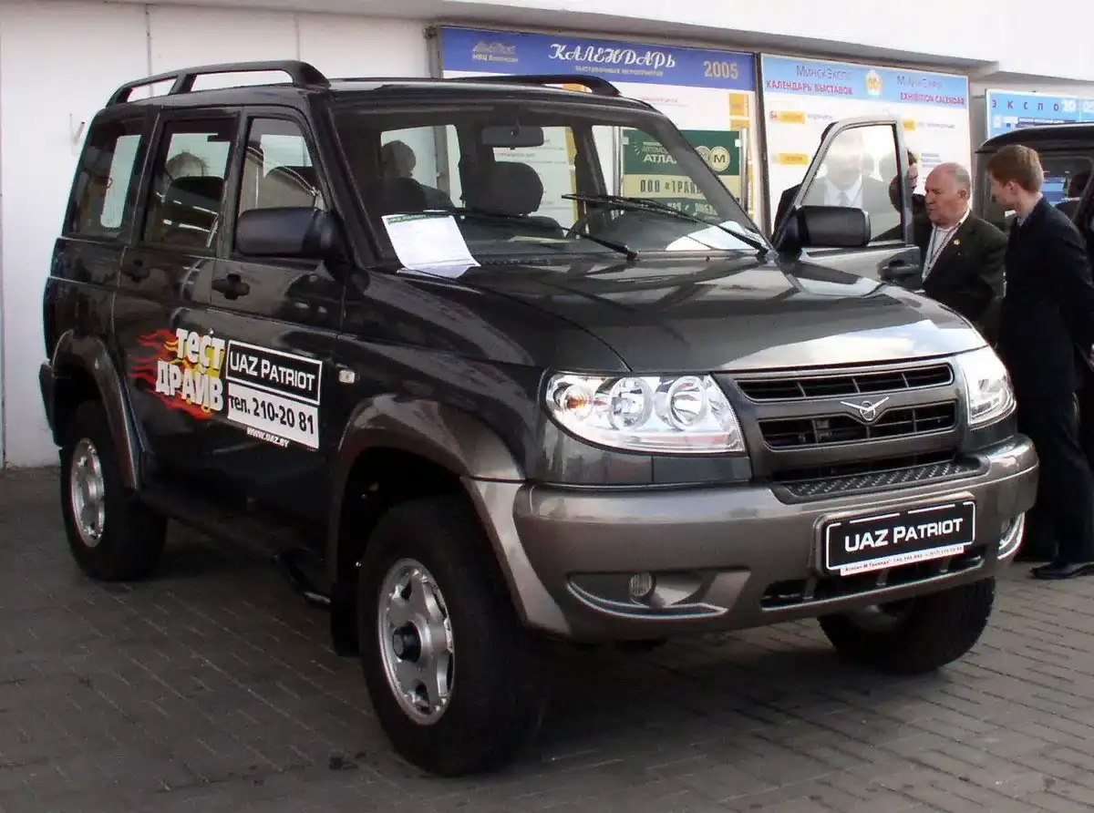 uaz patriot la russa