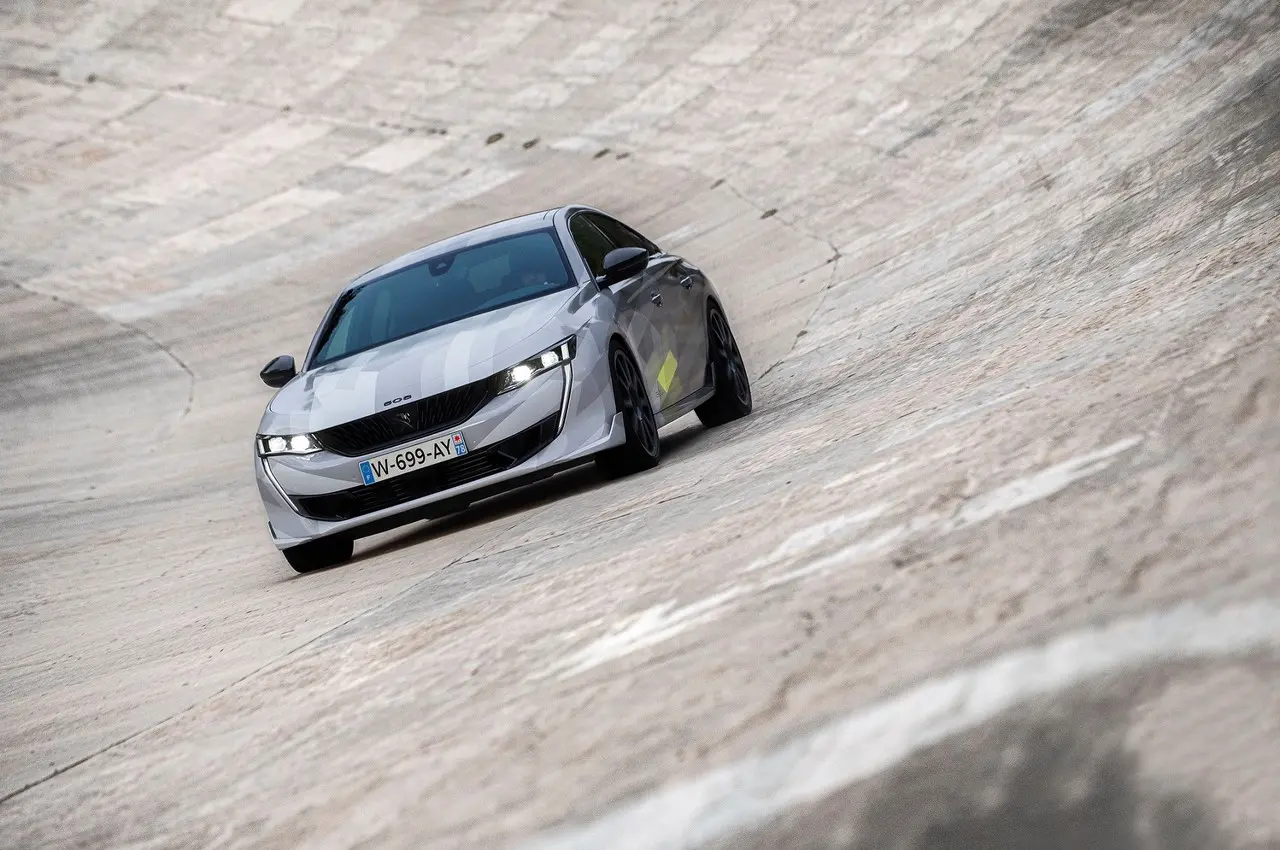 unboring the future la visione di peugeot per un futuro entusiasmante 1