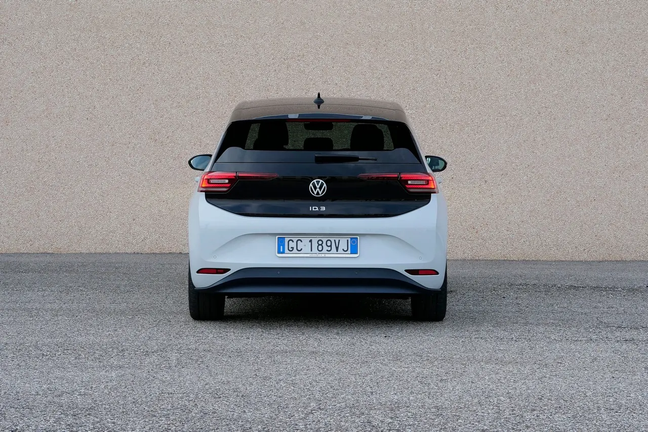 volkswagen id3 2021 posteriore