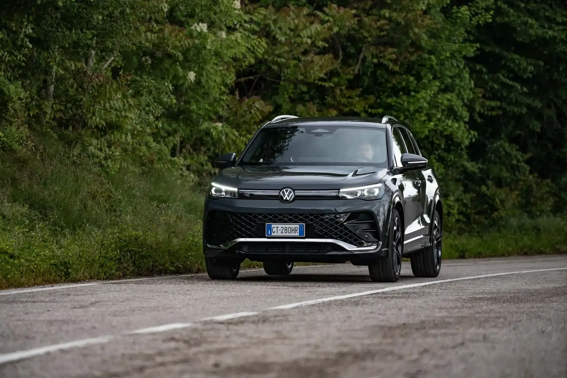 volkswagen tiguan 2024 copertina dinamica