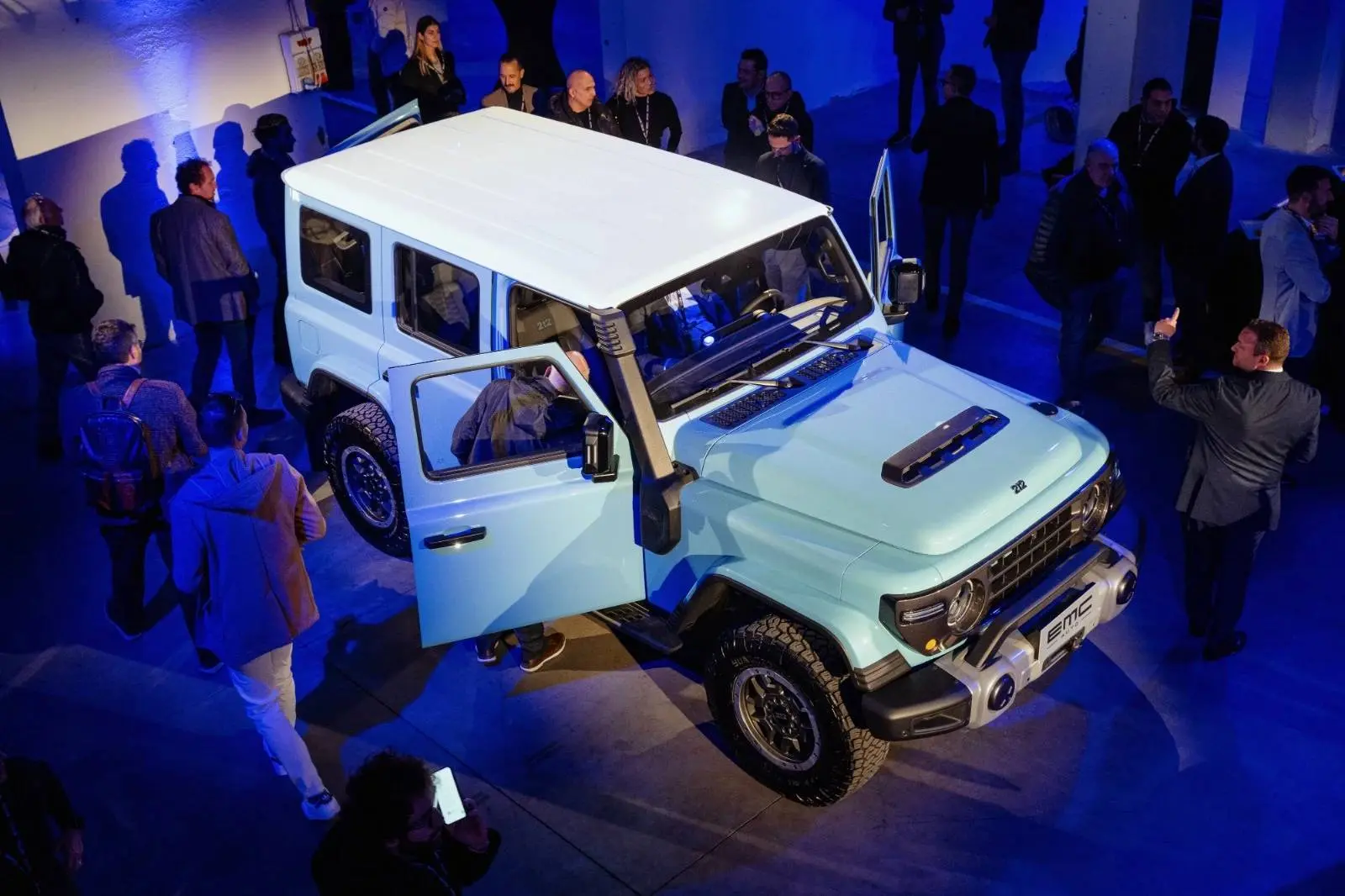 2-foto-EMC 212