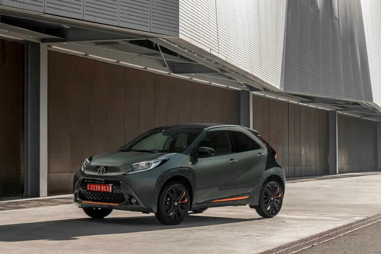 2022 aygo x fd static 001