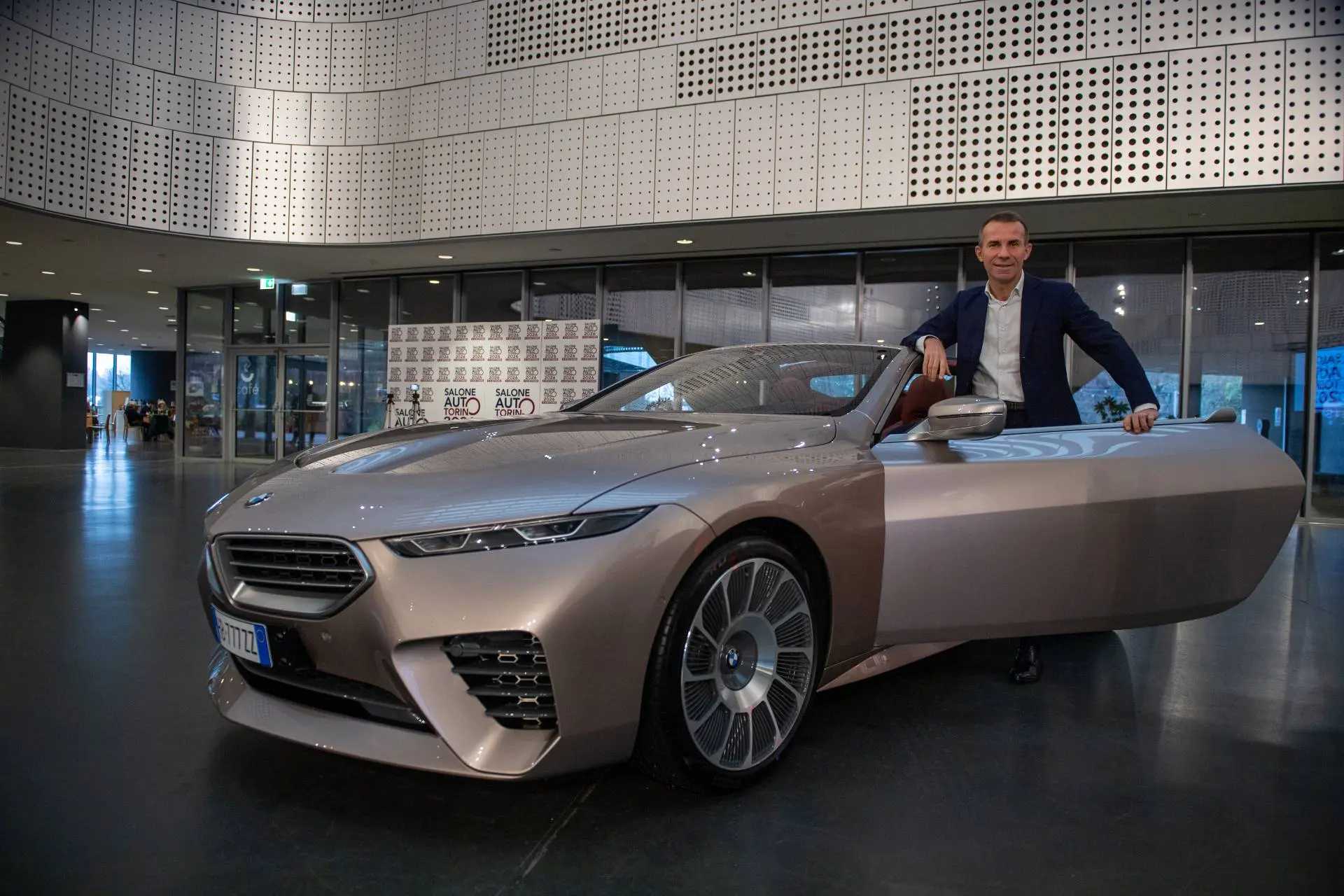 bmw-skytop-salone auto torino