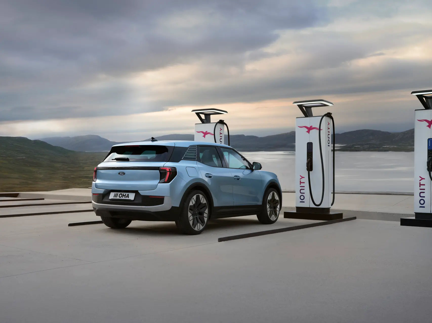 ford explorer ev ricarica