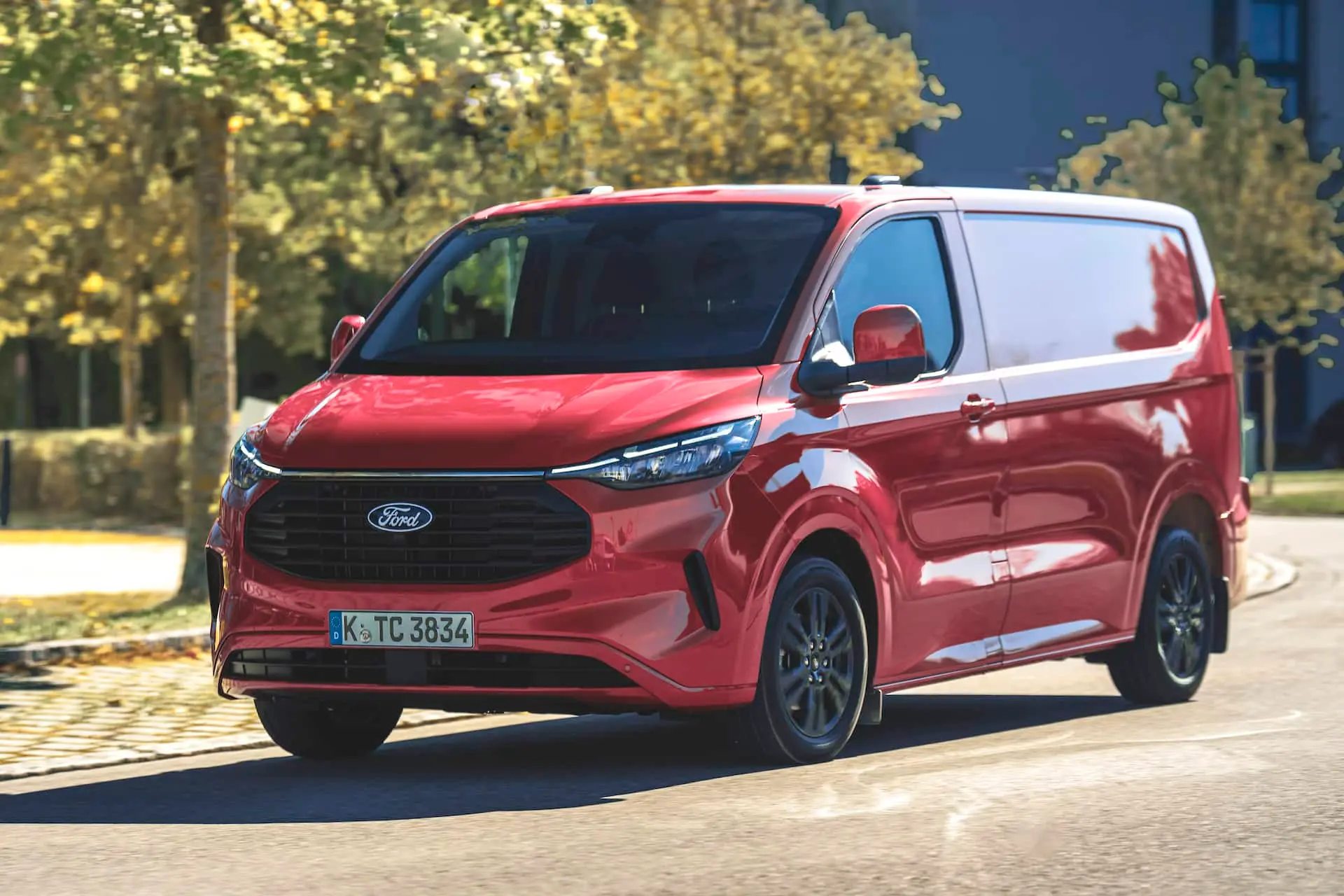 ford transit custom 2024 dinamica frontale
