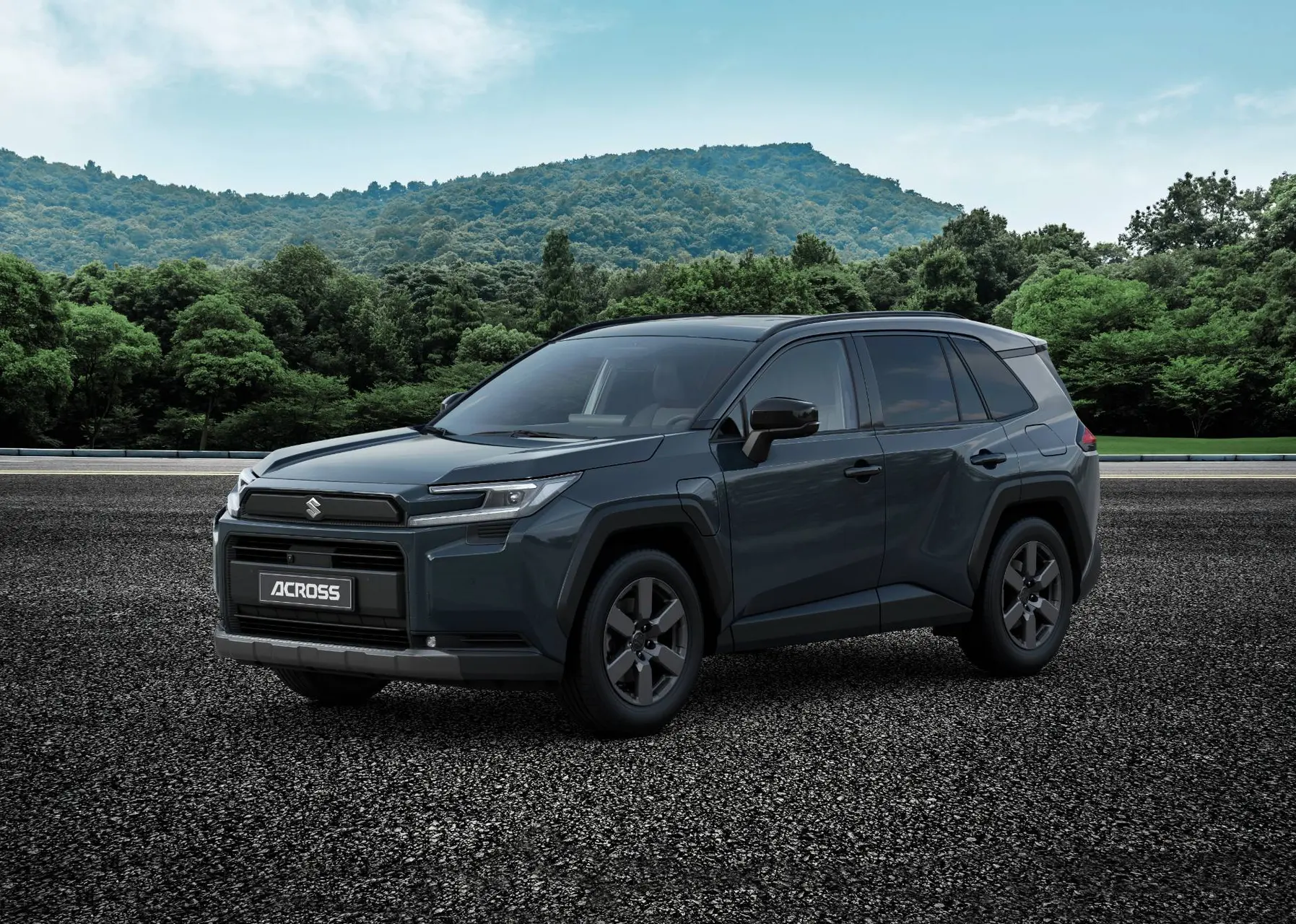 Nuova Suzuki Across plug-in hybrid in foto statica anteriore tre quarti