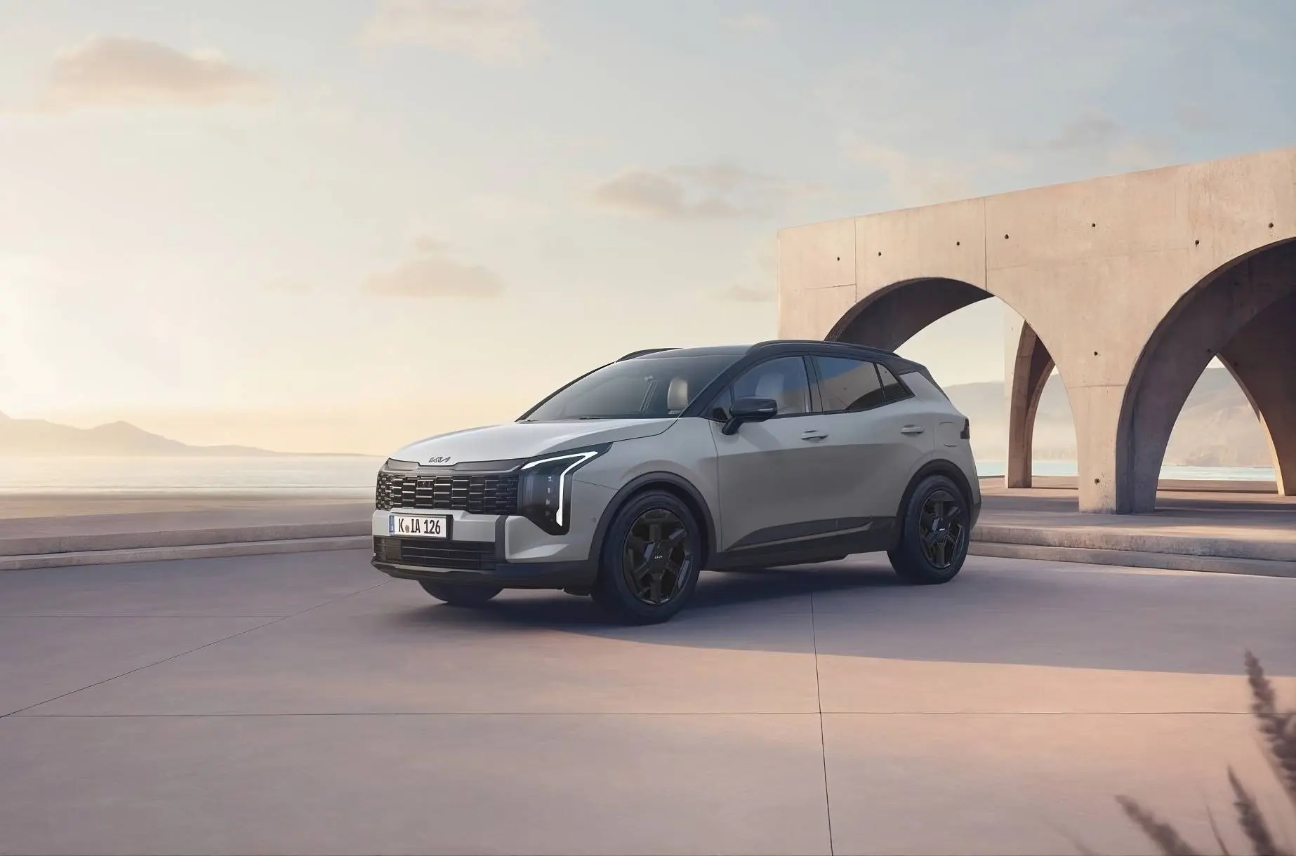 sportage-black-edition di colore grigio in posizione frontale