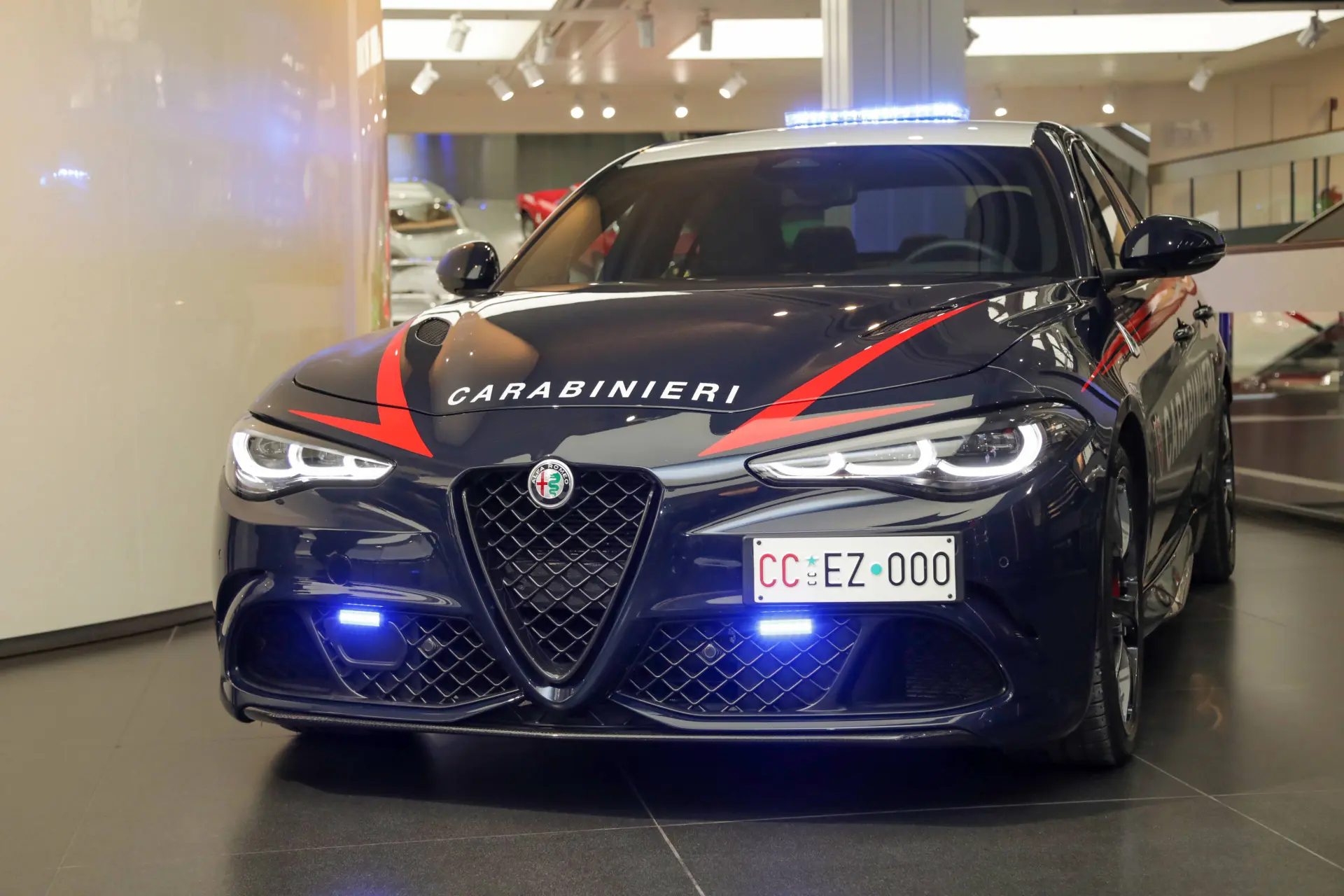 Nell'immagine si vede la Alfa Romeo Giulia quadrifoglio