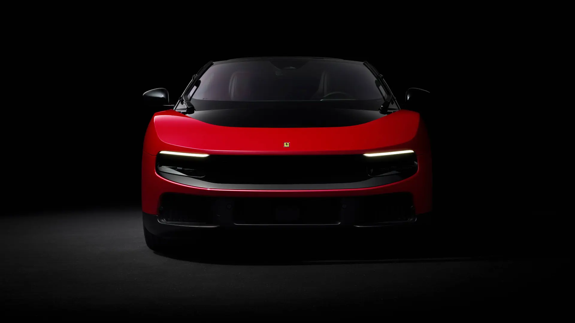 FERRARI_LUCE anteriore con fari accesi