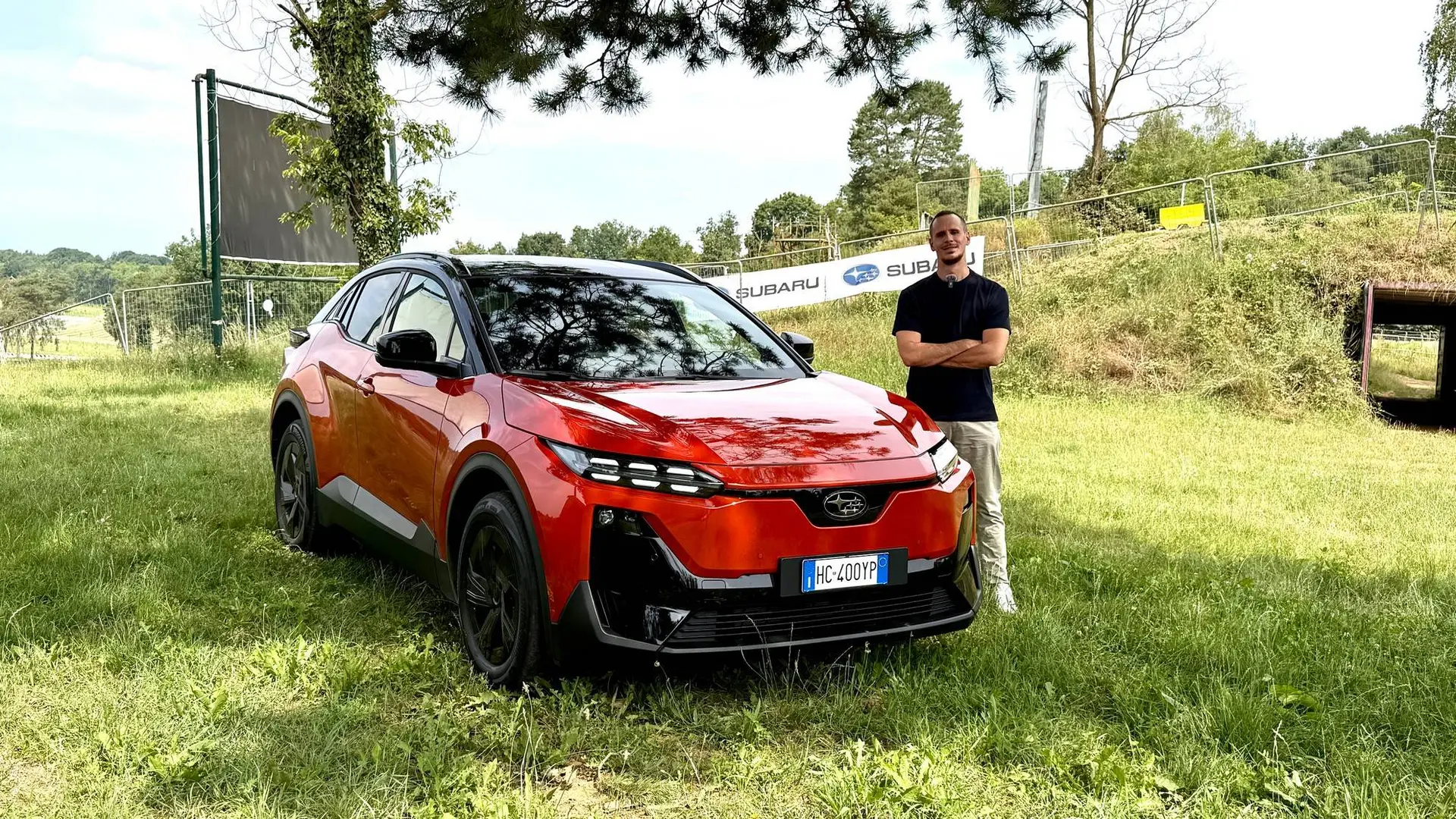 Subaru uncharted arancione