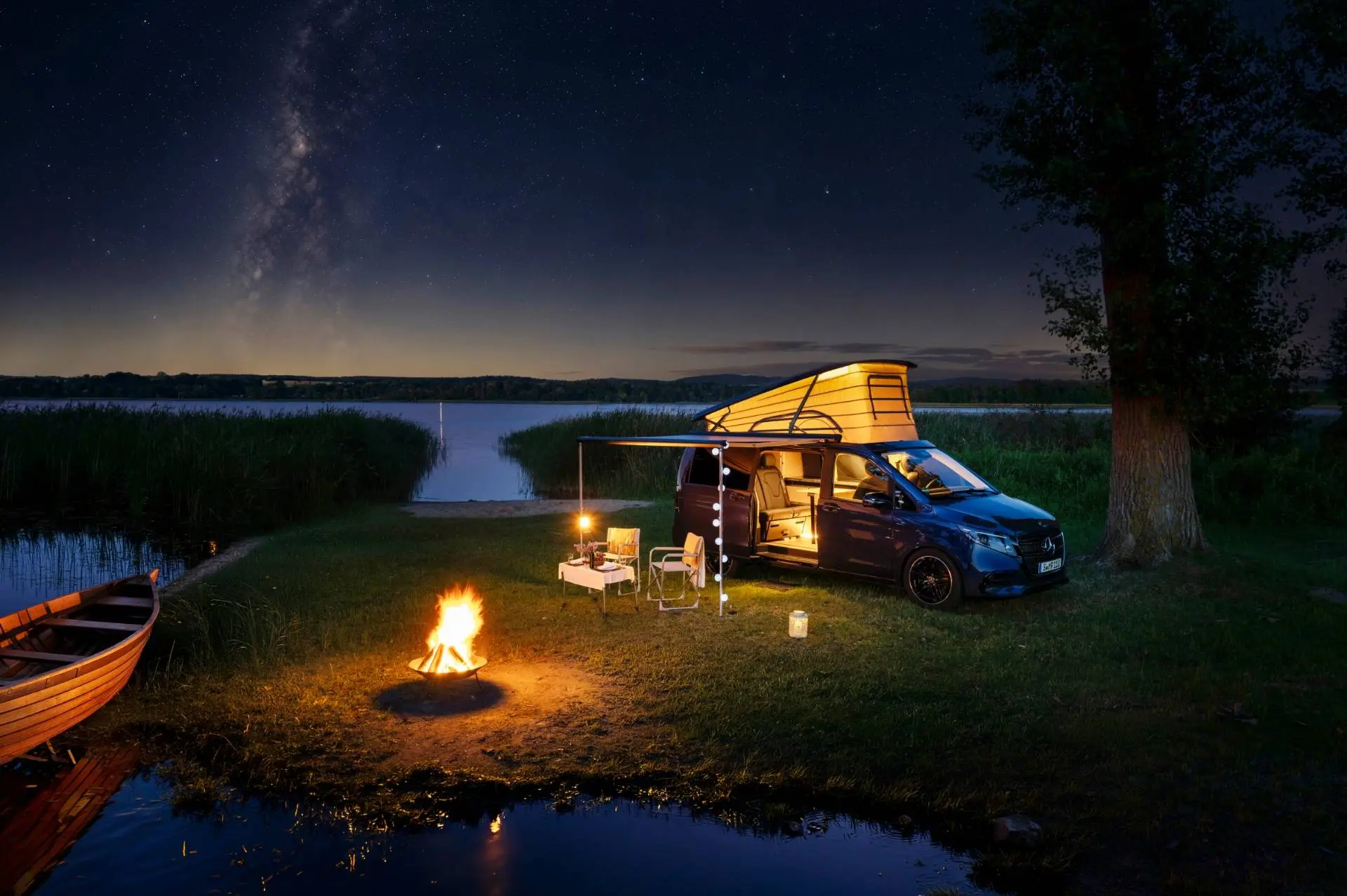 Mercedes Marco Polo camper 2026 copertina con il fuoco di notte