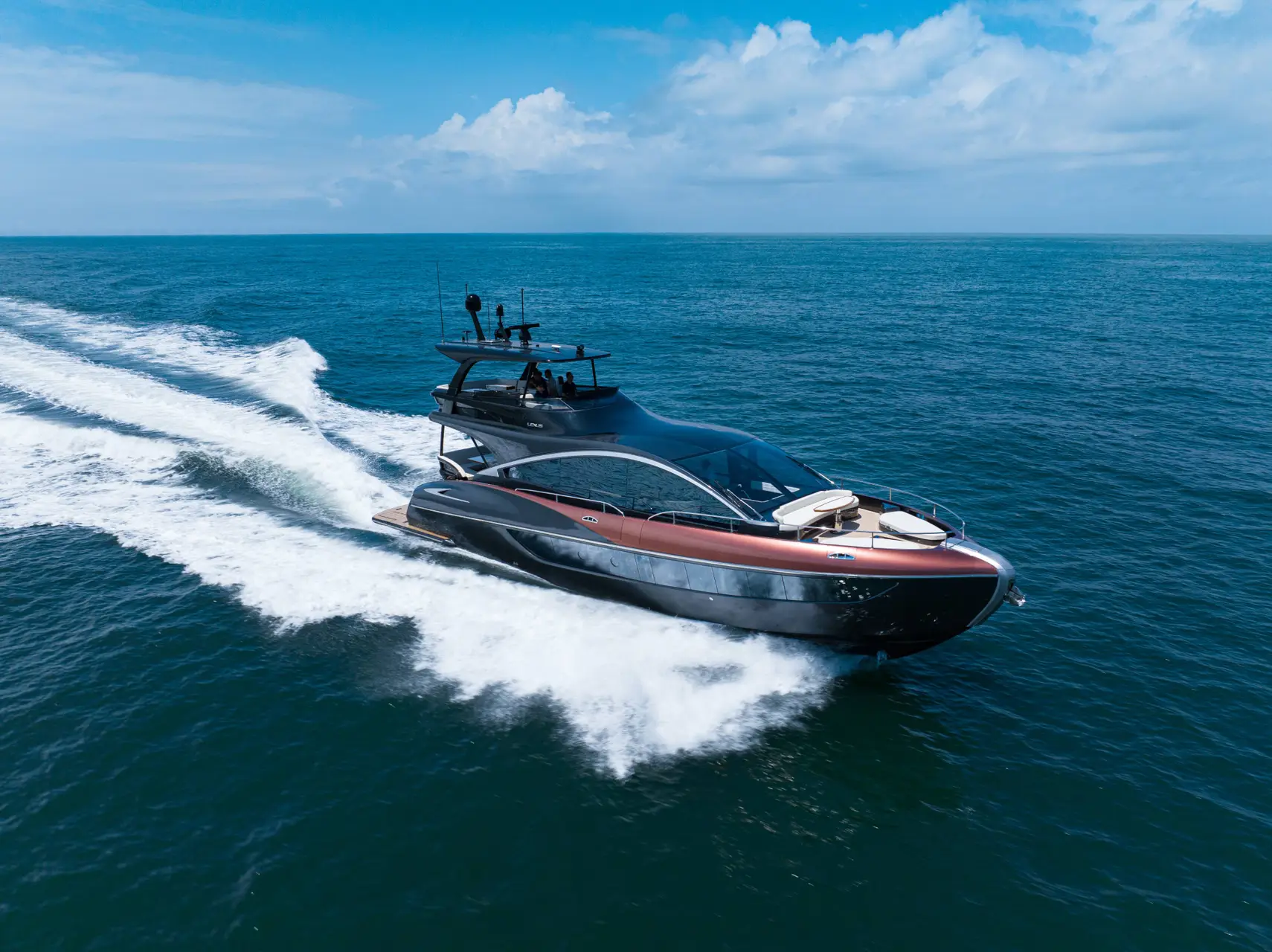 lexusyachtly680