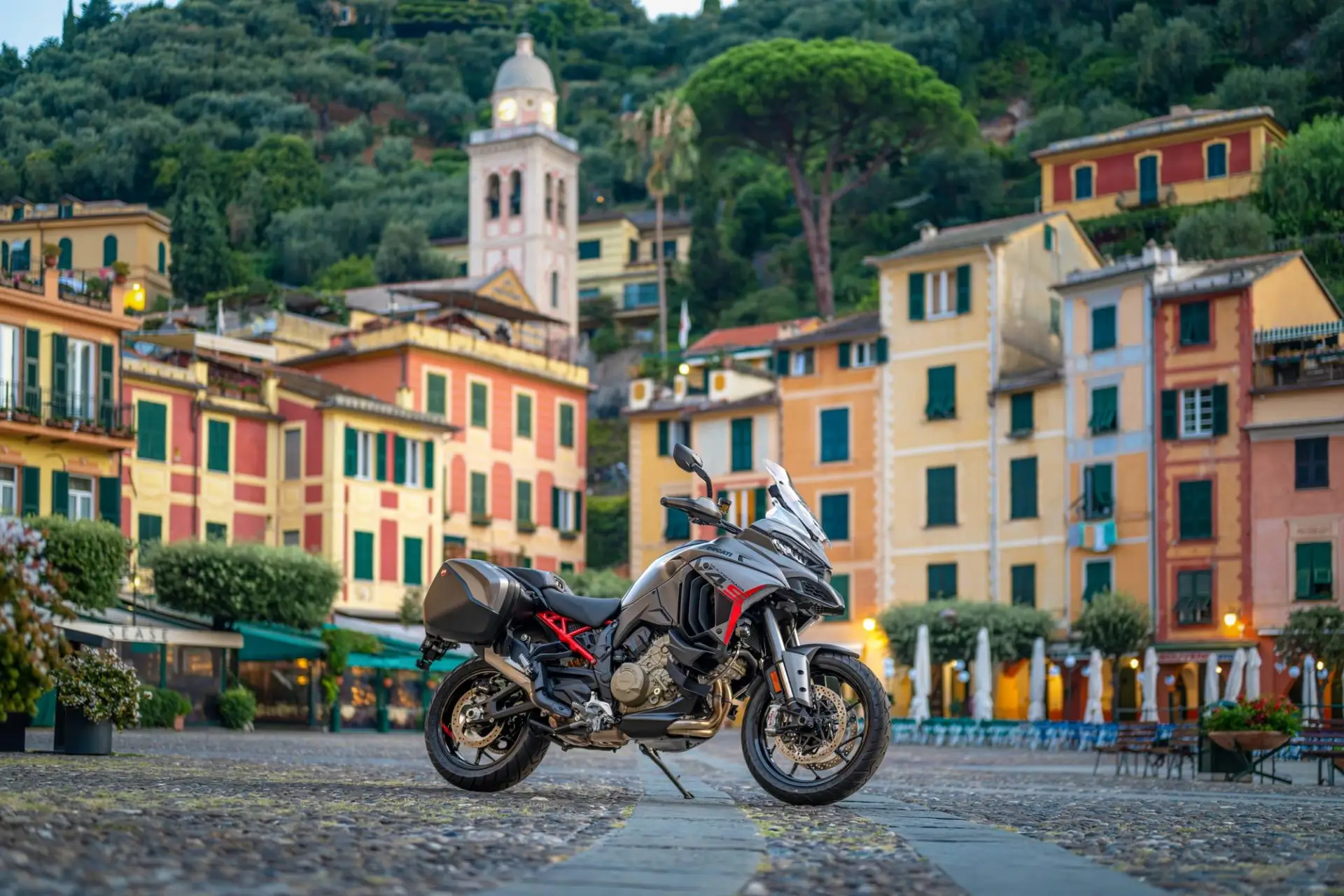 MULTISTRADA_V4 statica anteriore