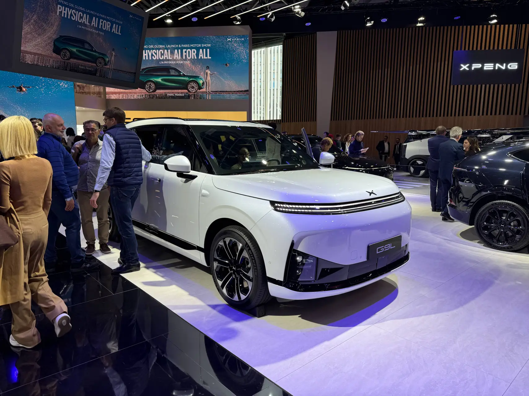 Xpeng G9L anteriore