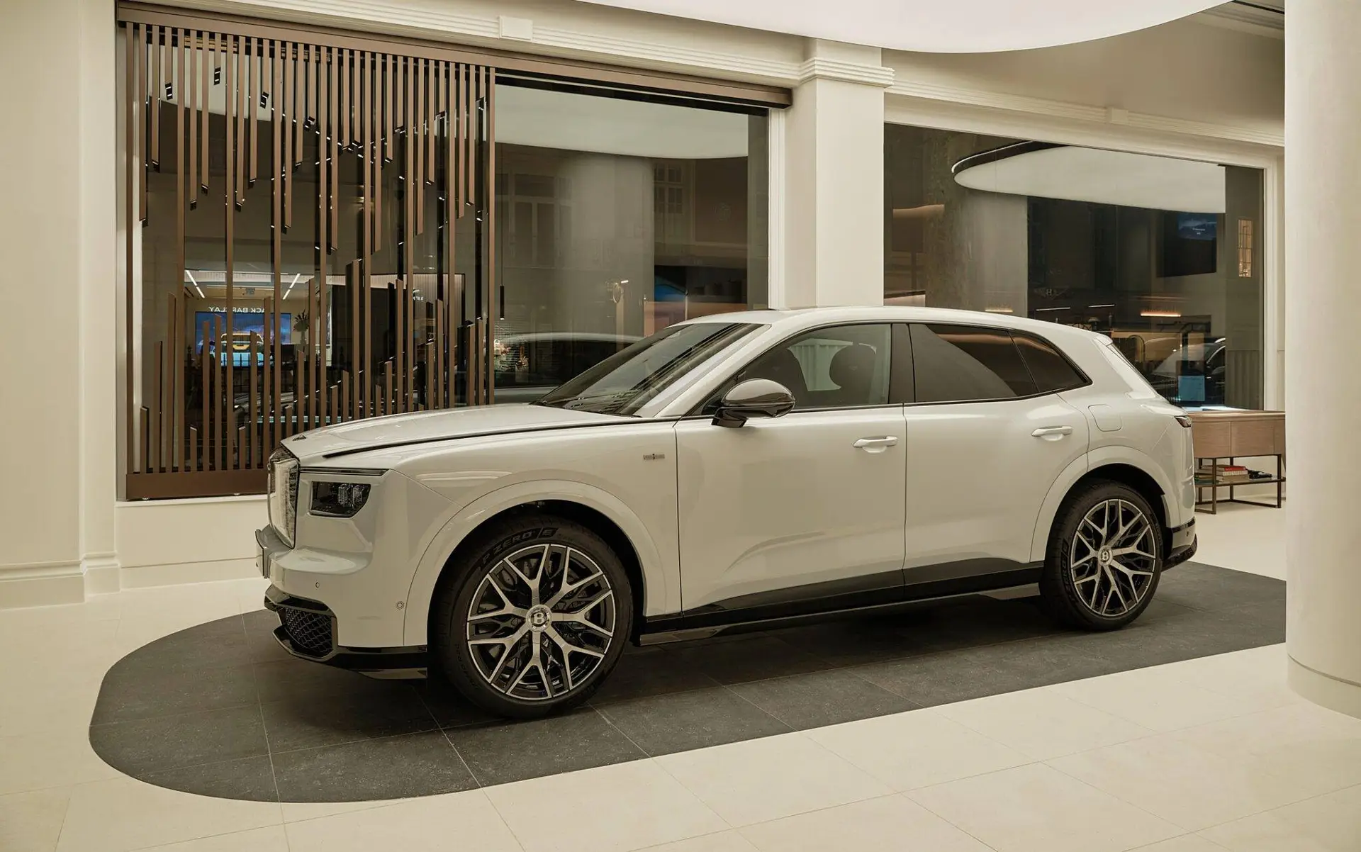 bentley-retail-concept-1-scaled
