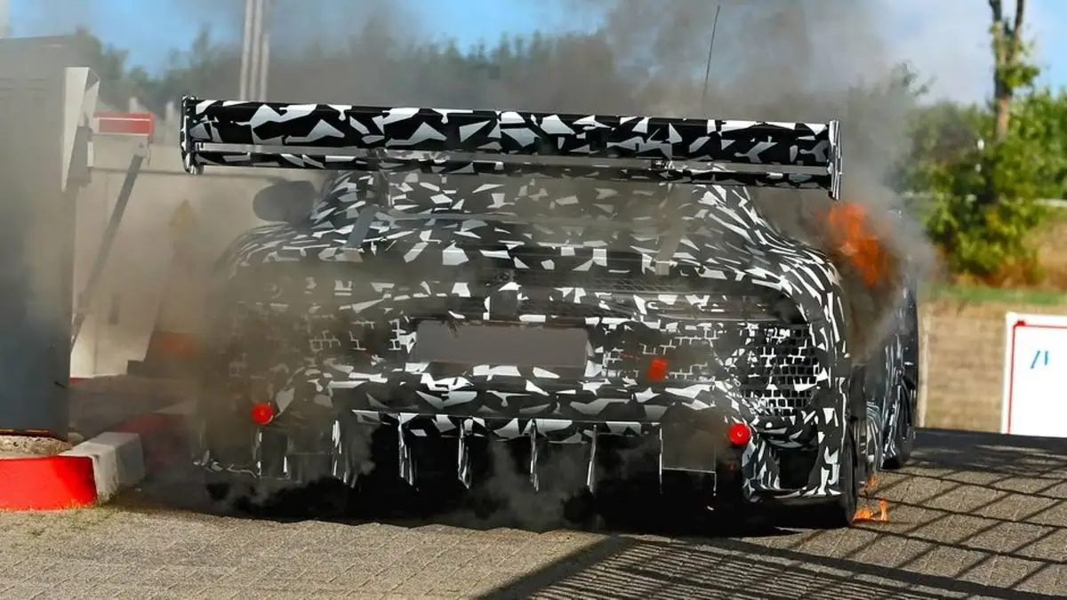 mercedes amg gt black series fire nurburgring 1 1200x675