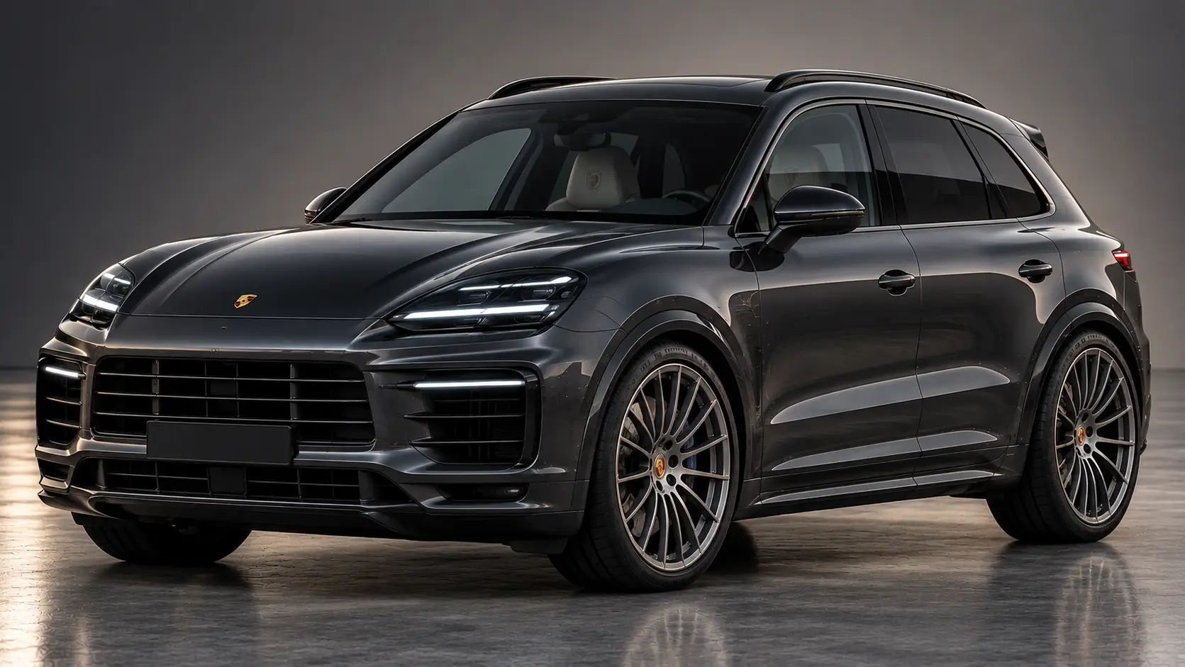 Donkergrijze Porsche SUV in studiobelichting