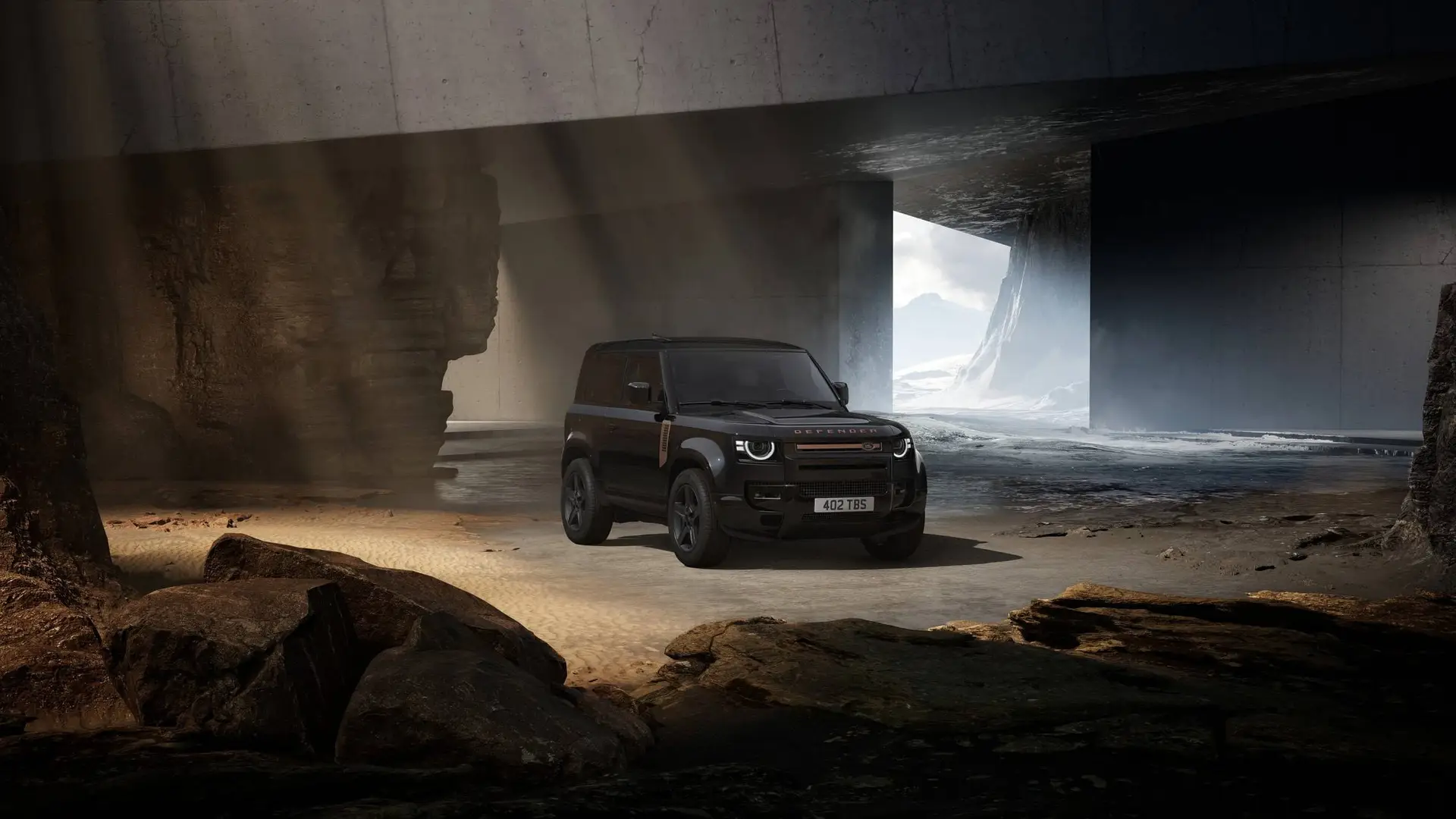land-rover-introduces-defender-alasia-pack-in-europe-but-its-defender-90-model-loses-an-iconic-item_2