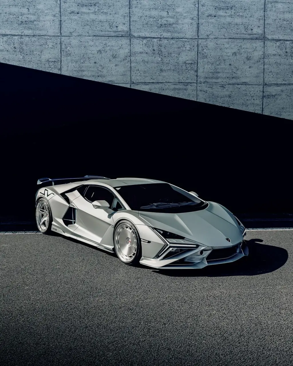 modded lamborghini revuelto sv looks like a vampire slayer 276895 1 1200x1500