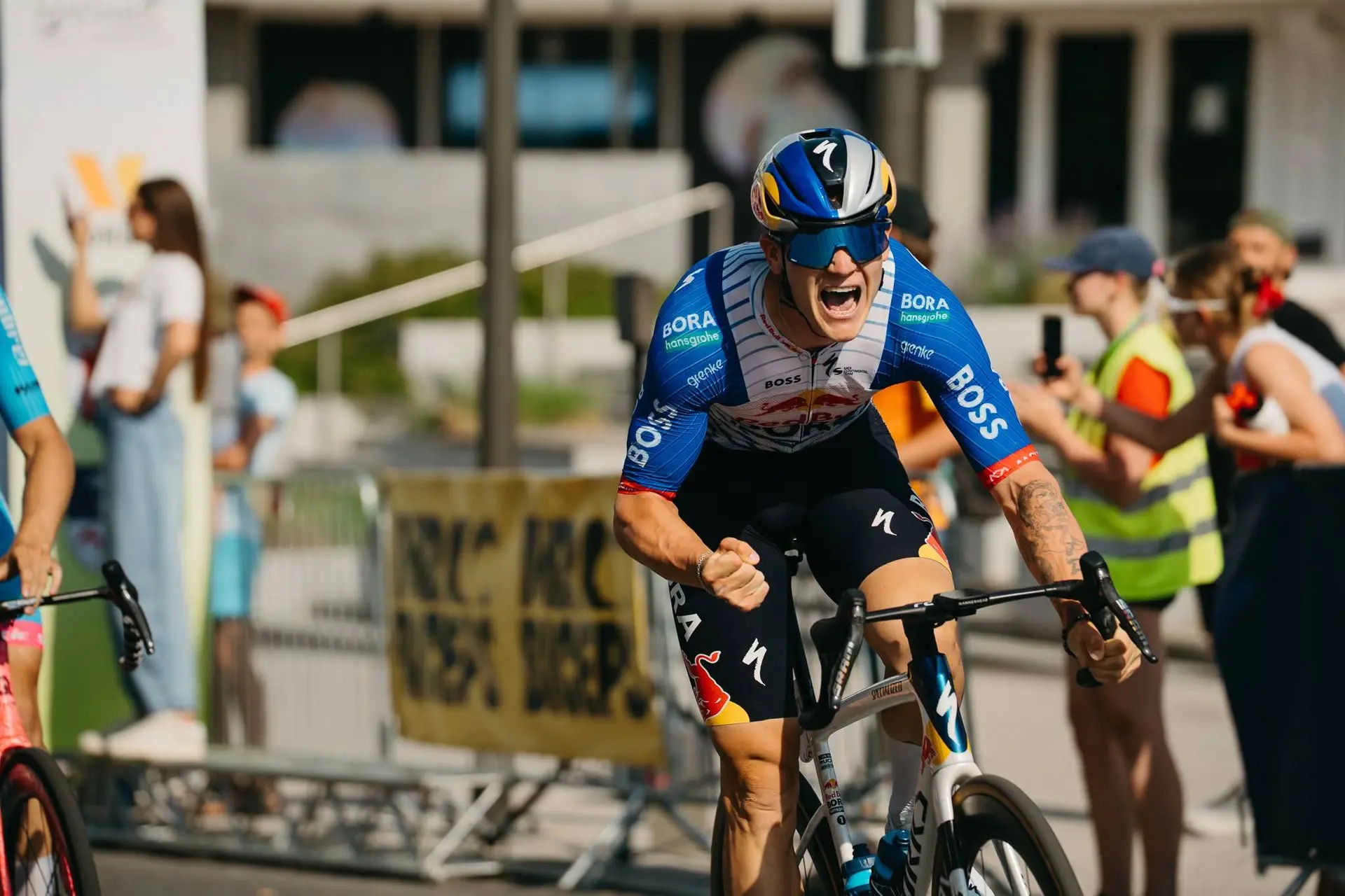 Romet Pajur con Red Bull