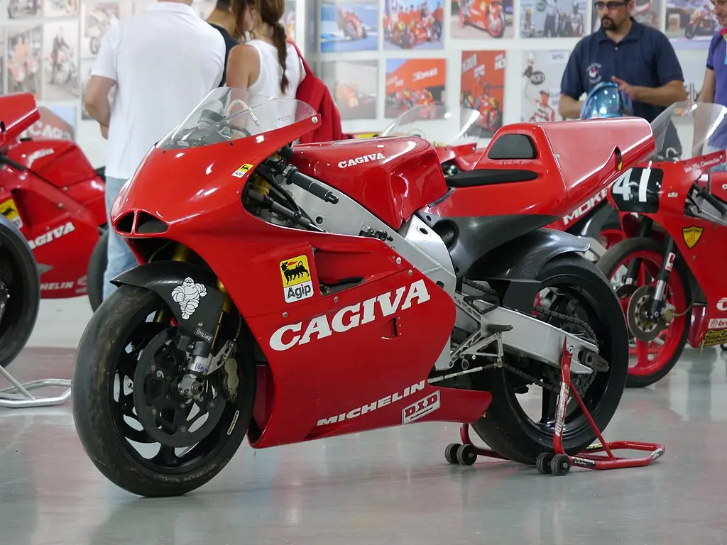 1024px cagiva c594 varese 2015