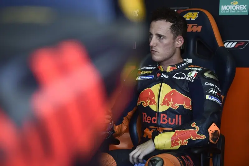 242029 pol espargaro ktm rc16 pit box sa e1533631326586