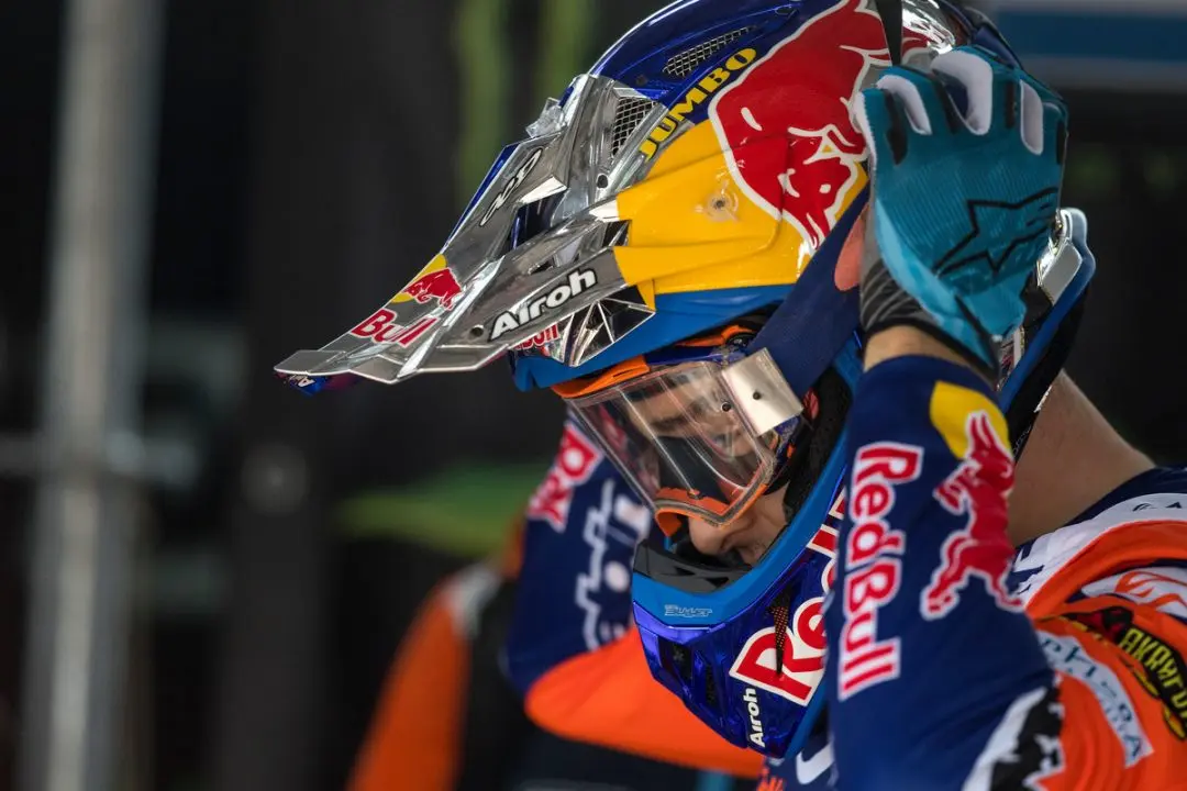 253171 mxon red bud usa e1550880975221