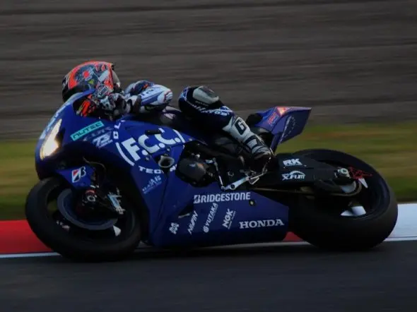 8h suzuka night practice 2013 2