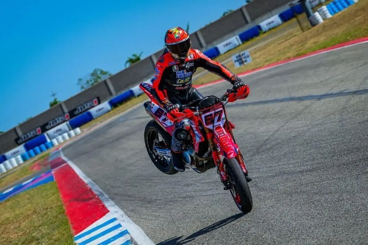 alberto surra moto3 supermoto