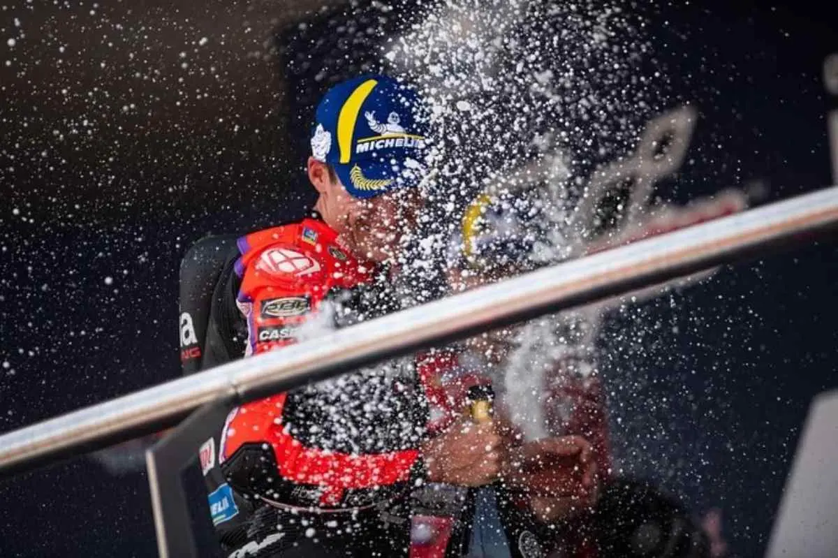 aleix espargaro 8