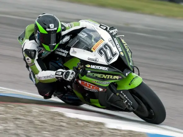 alex lowes mss colchester kawasaki thruxton 2011