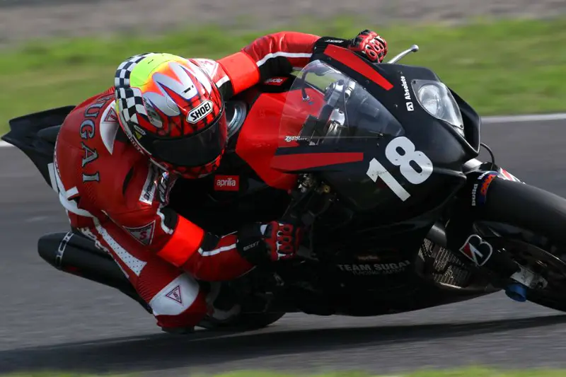 all japan superbike yoshiyuki sugai aprilia rsv4