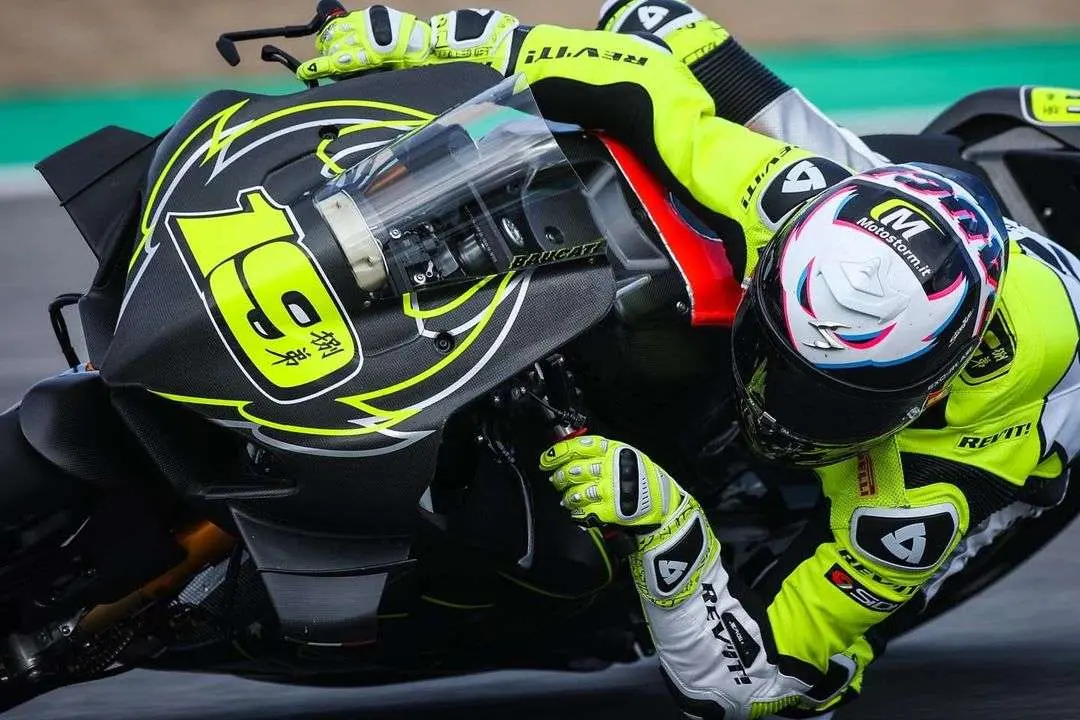 alvaro bautista 1 1