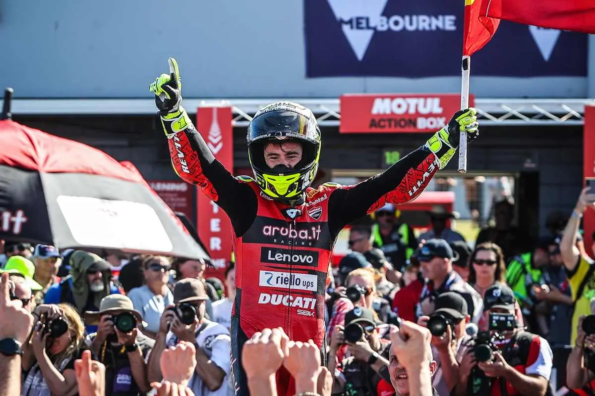 alvaro bautista 11
