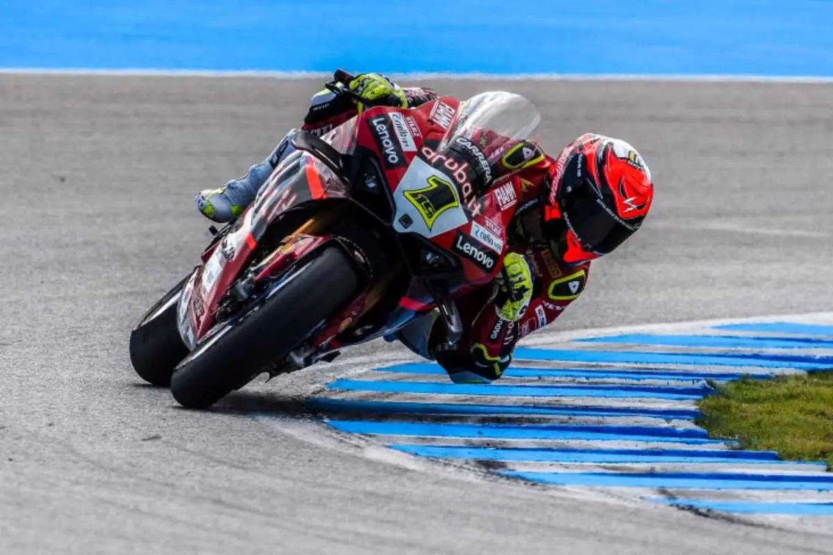 alvaro bautista 3