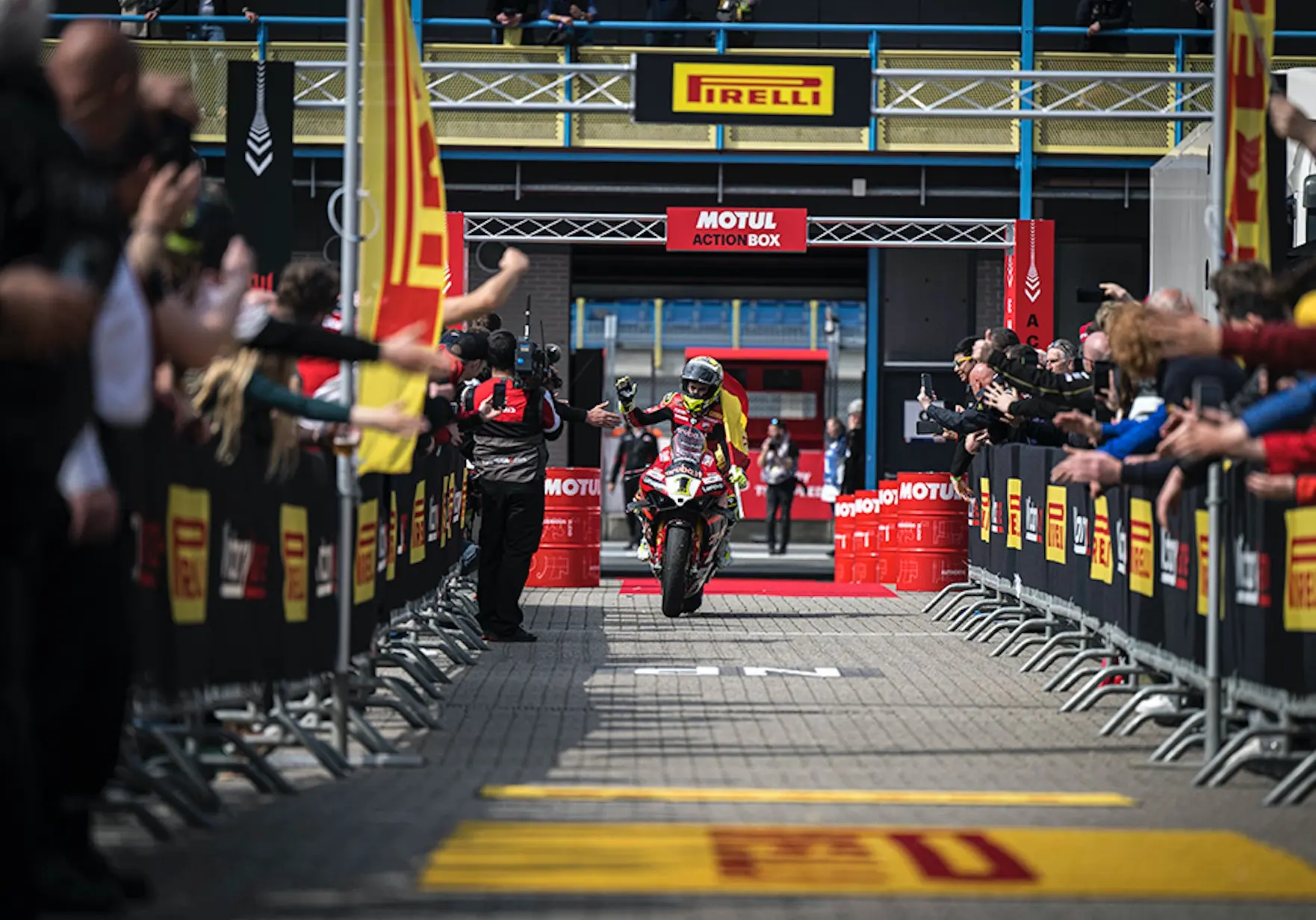 alvaro bautista 4