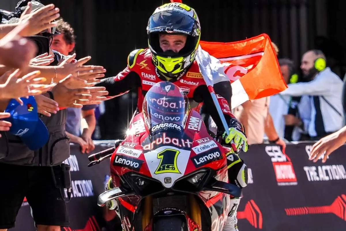 alvaro bautista 4