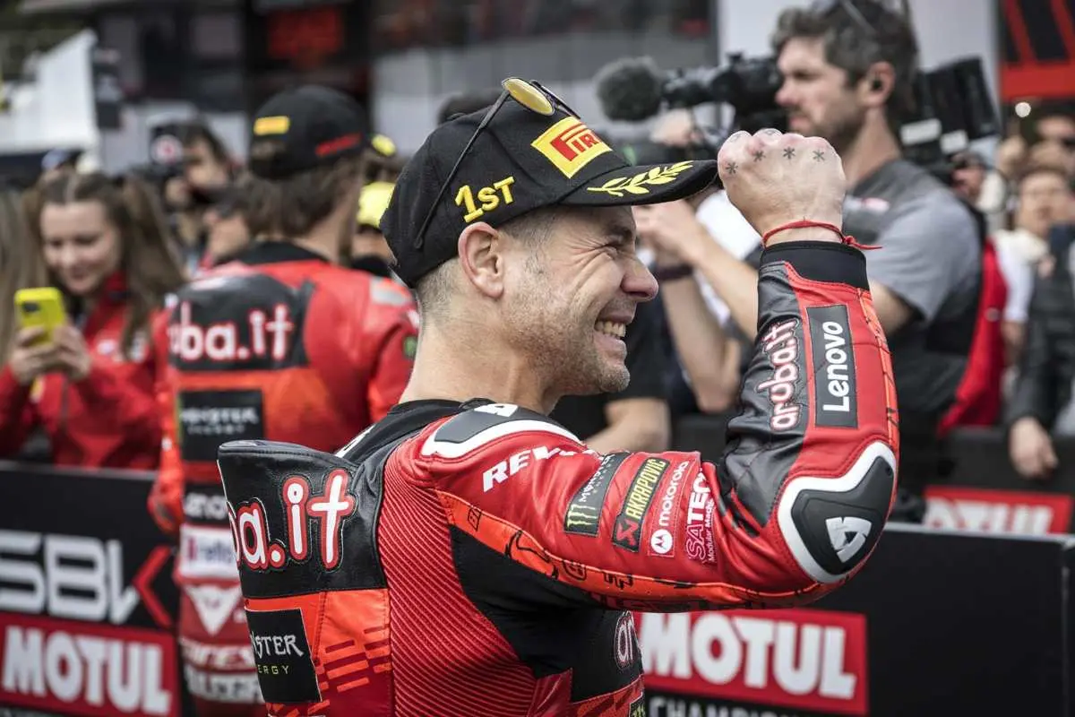 alvaro bautista 4